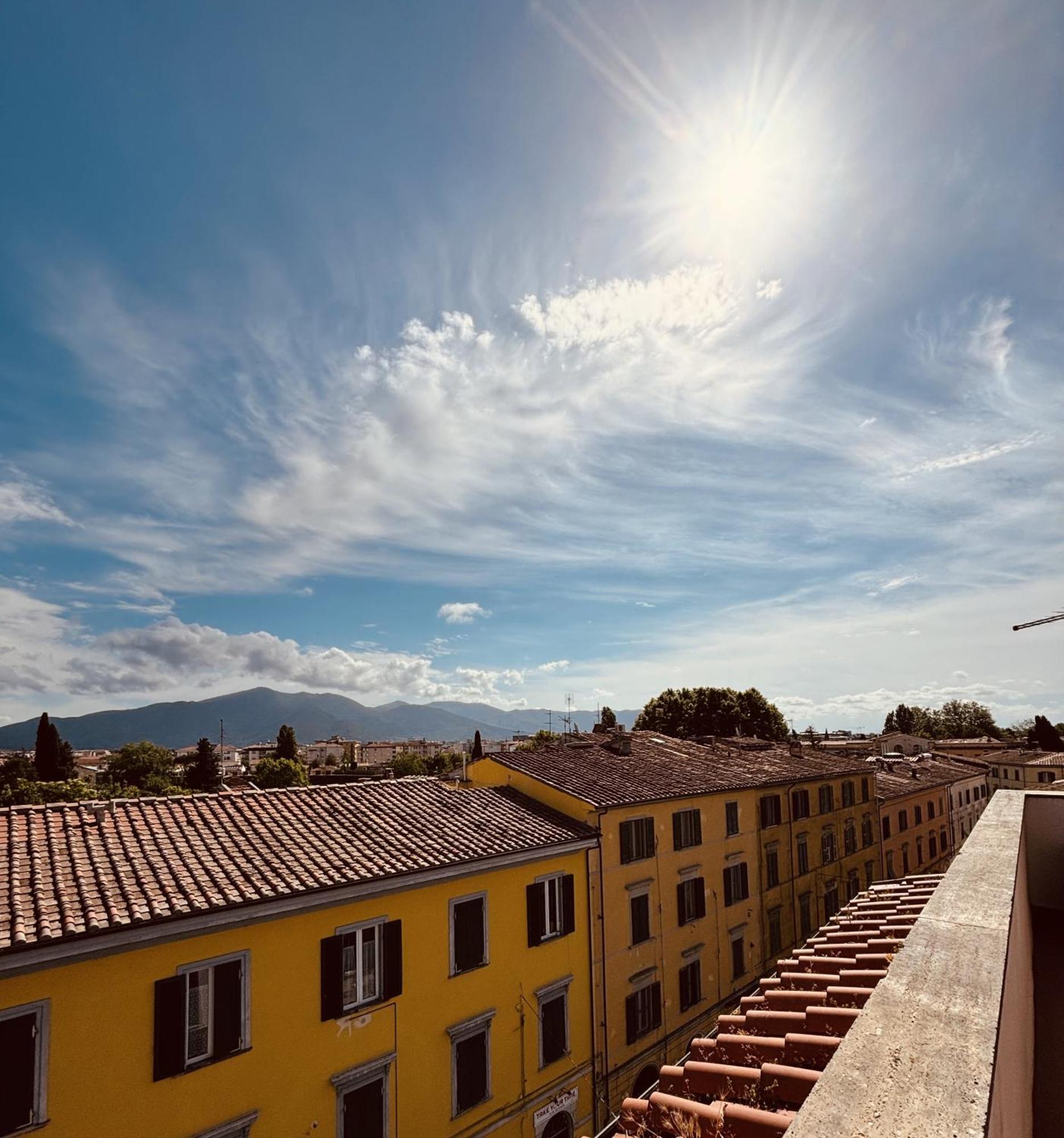 Attico Terrazza Vista Panoramica Lungarni Pisani Apartamento Exterior foto