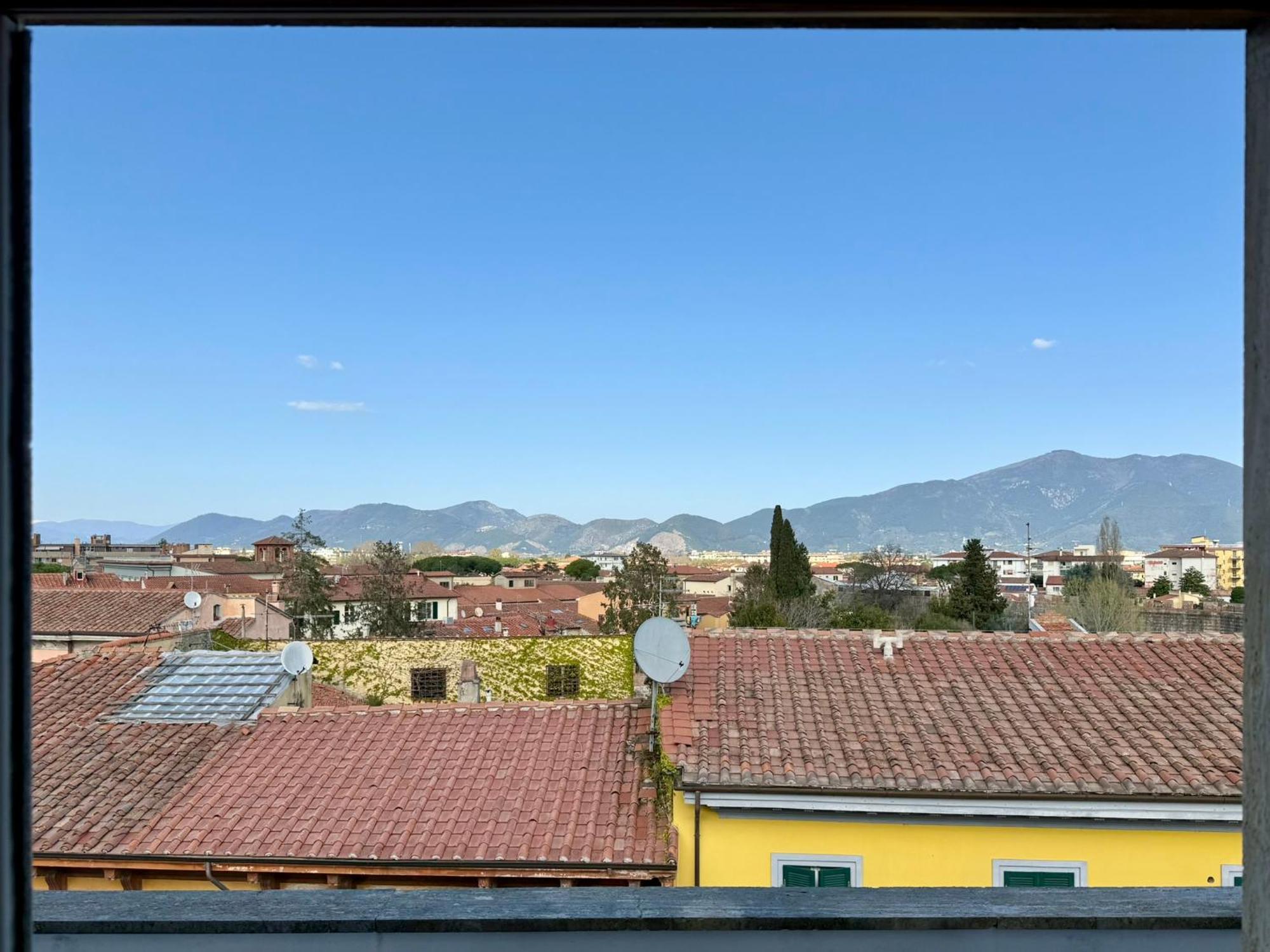 Attico Terrazza Vista Panoramica Lungarni Pisani Apartamento Exterior foto